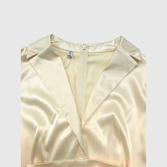 Ralella | Elegant Pleated V-Neck Maxi Dress